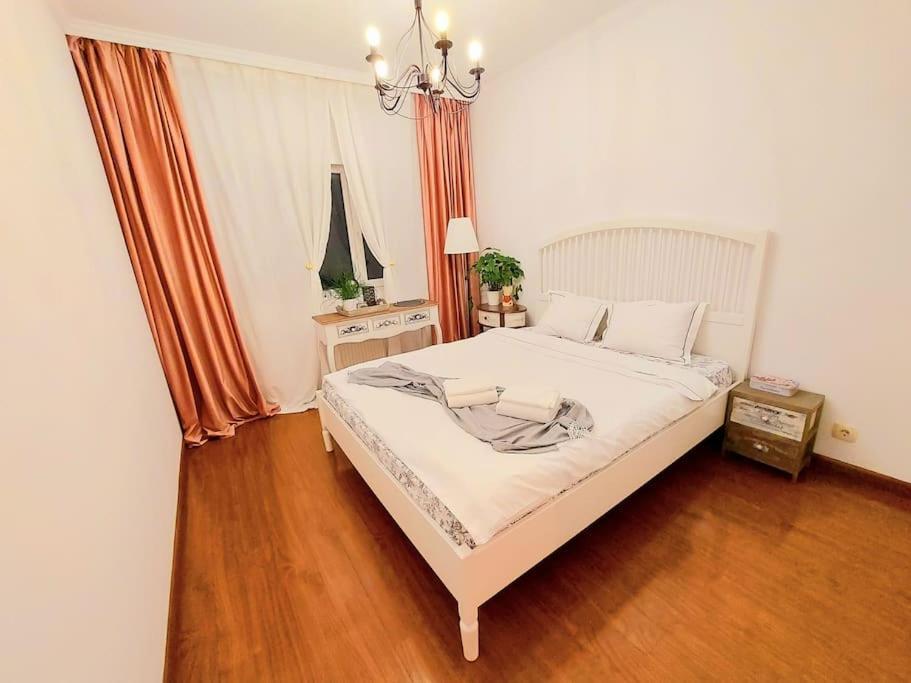 Cosy Boutique 61 Sqm Apartment - Private Parking - Ten Blocks Residence Bucareste Exterior foto